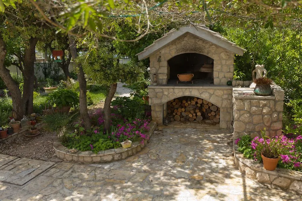 Vila Amantina Petrcane Apartment